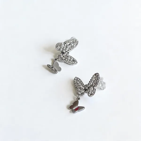 Butterfly_With_Pearl_Silver_Plated_Earrings