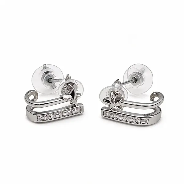 Small_Star_With_Crystal_Earrings