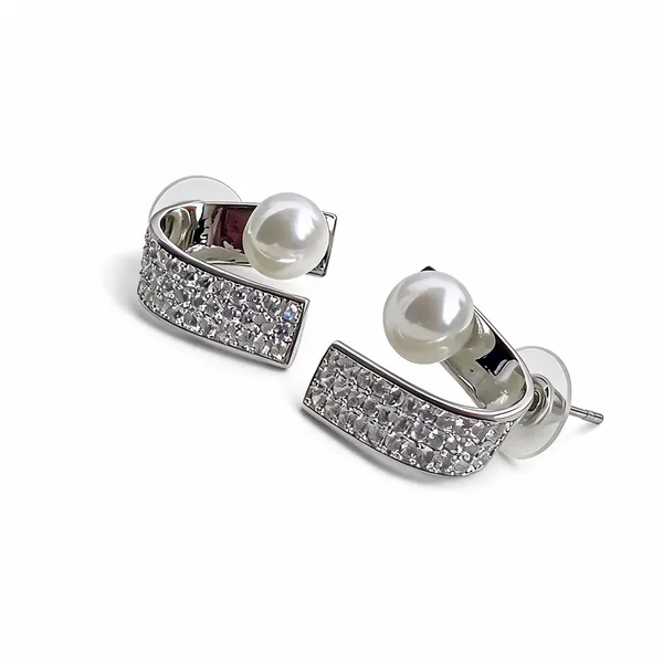 Crystal_With_Pearl_Earrings