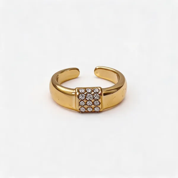 Crystal_Studded_Ring