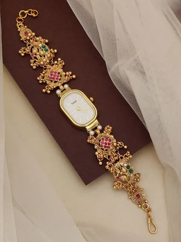 BRACELET_WITH_WATCH_FOR_GIRLS_AND_WOMAN