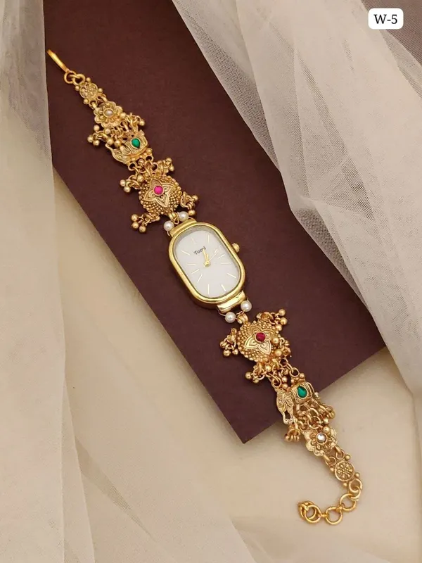 BRACELET_WITH_WATCH_FOR_GIRLS_AND_WOMAN