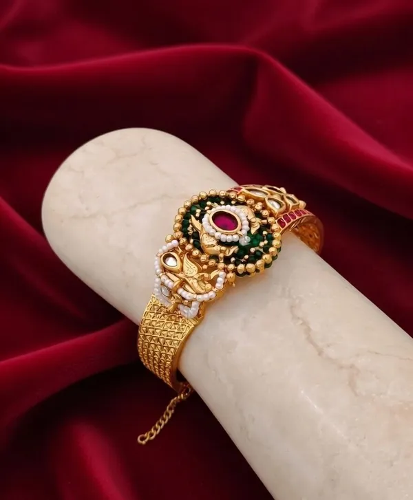 NEW_LATEST_BRACELET_FOR_GIRLS_AND_WOMAN