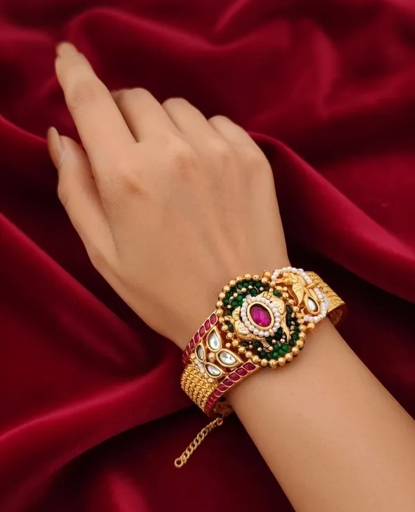 NEW_LATEST_BRACELET_FOR_GIRLS_AND_WOMAN