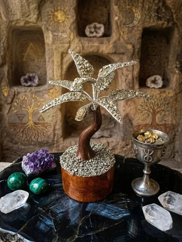 Pyrite_Coconut_Wealth_Tree_Crystal_Decor