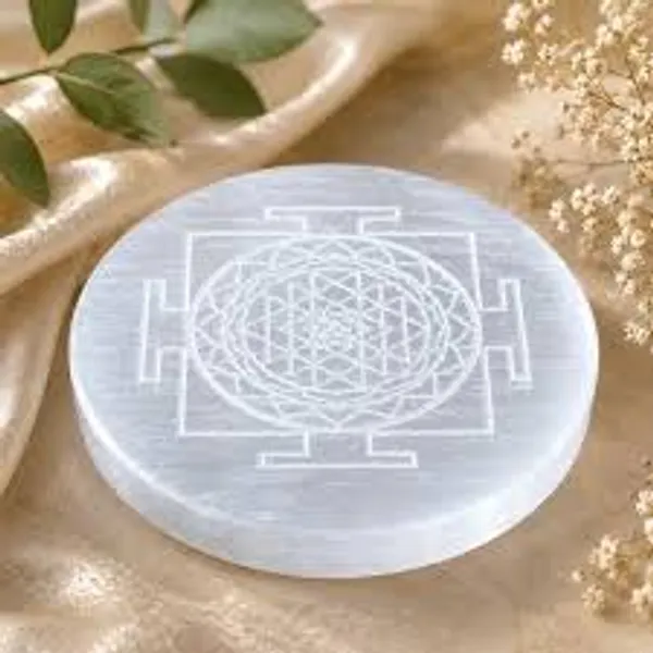 Clear_Selenite_Crystal_Plate_For_Altar_Decor