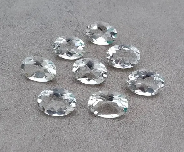 Clear_Quartz_Natural_Crystal_Stone