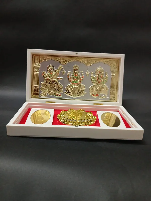 Gold_Plated_Sri_Lakshmi_Ganesh_Vastu_Yantra_Gift_Box_White