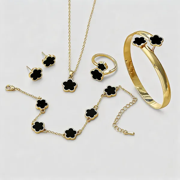 Gold_Tone_Alloy_Black_Clover_Jewellery_Set_For_Women