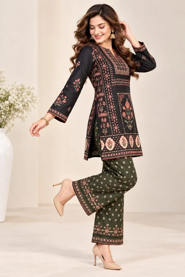 style_unlimited_Bottle_green_black_Printed_co-Ord_set_For_Women_in_crepe_fabric