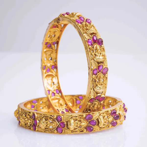 Elegant_Gold_Plated_Temple_Bangle_K_989_Red