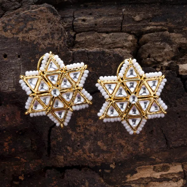 Antique_Gold_Plated_Star_Shaped_Earring_D_115_White