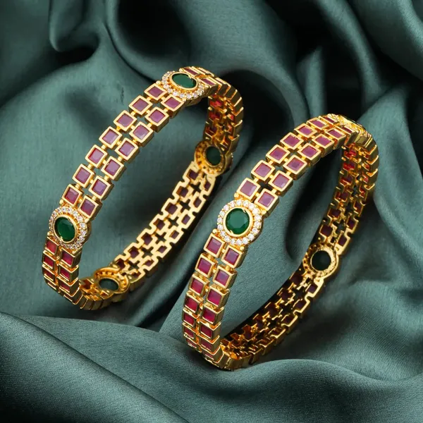 Detailed_Finish_Ameican_Daimond_Paired_Bangle_Multicolor