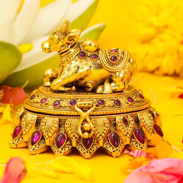 Gold_Plated_Nandi_Handcrafted_Sindoor_Box_T_67_Red