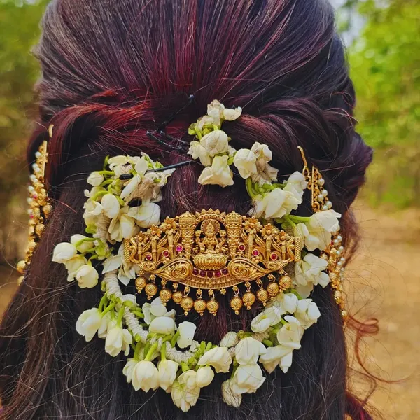Swarna_Sakhi_Hair_Clip_N_621a_Red