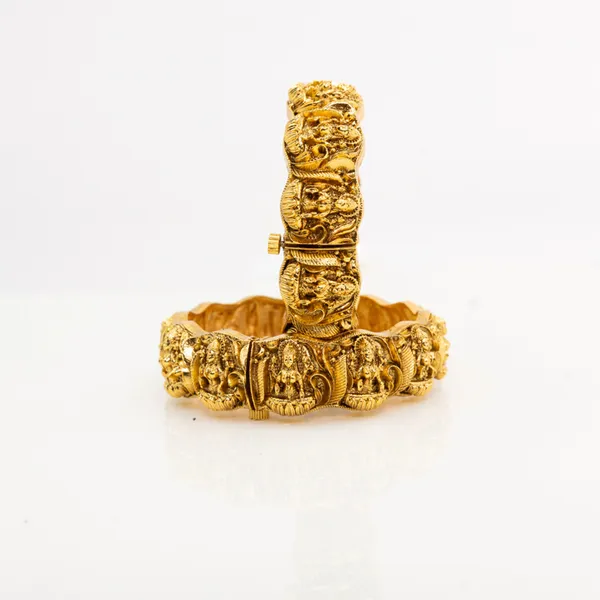 Antique_Gold_Plated_Lakshmi_Bangle_K_108_Gold