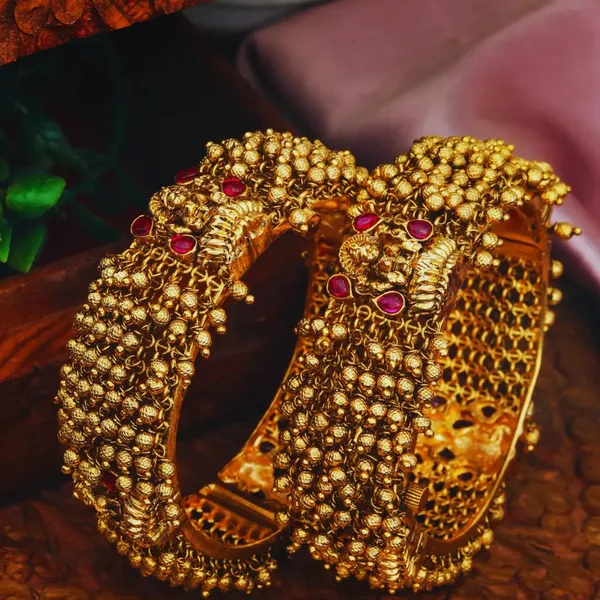 Lakshmi_Lotus_Antique_Gold_Plated_Bangle_K_999_Red
