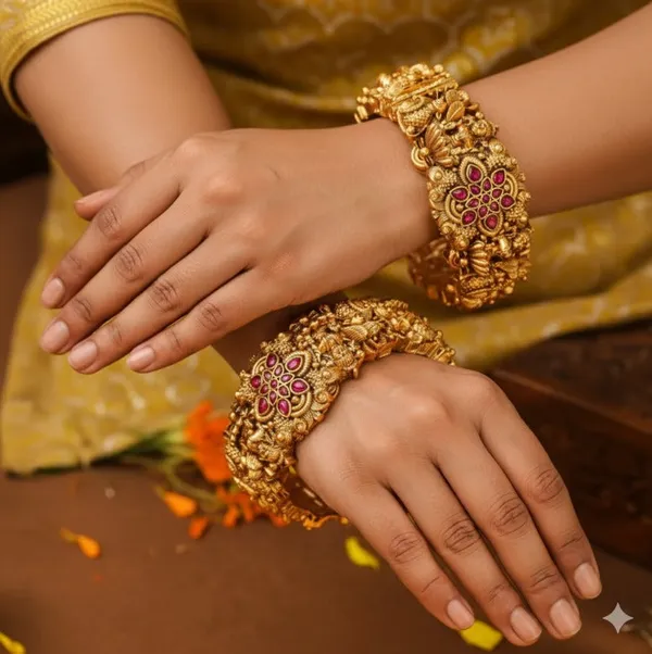 Divine_Lakshmi_Antique_Temple_Bangle_V_1265_Red