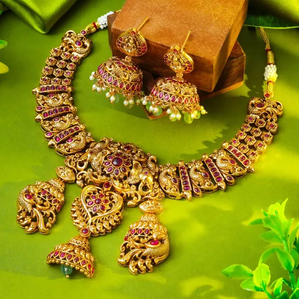 Traditional_Gold_Plated_Elephant_Short_Necklace_Set_Red