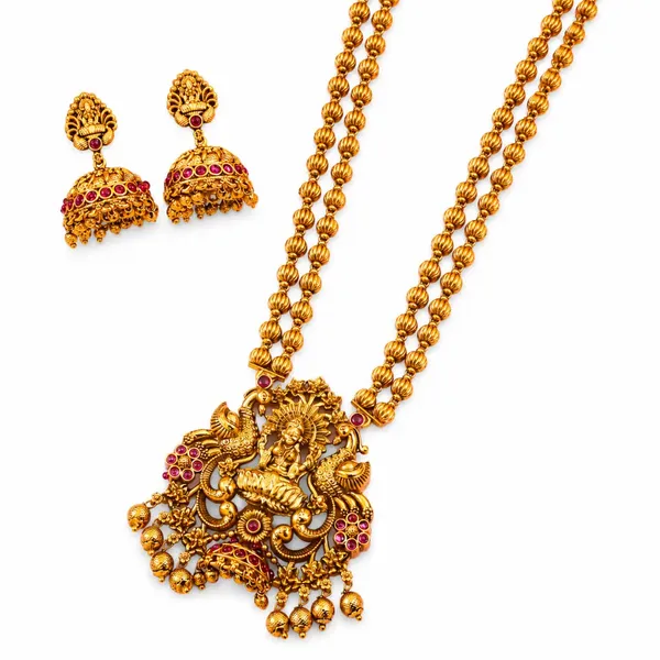 Modern_Minimal_Gold_Pendant_Set_Everyday_Ethnic_Elegance_Red