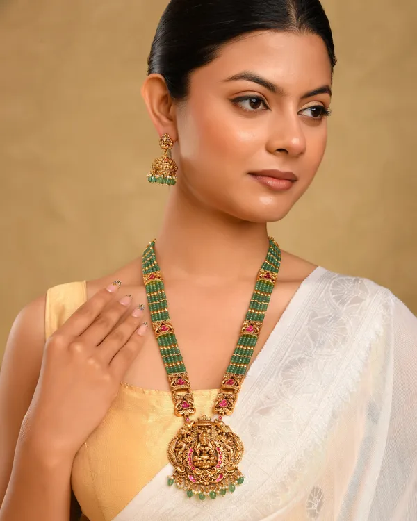Temple_Jewellery_Pendant_Set_With_Laxmi_Design_Gold_Plated_Bridal_Style_J_1370_Red