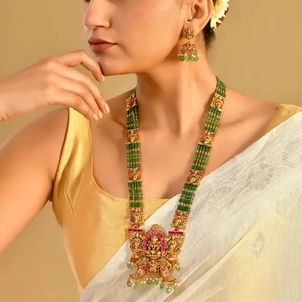 South_Indian_Temple_Jewellery_Pendant_Set_With_Laxmi_Motif_J_1371_Red