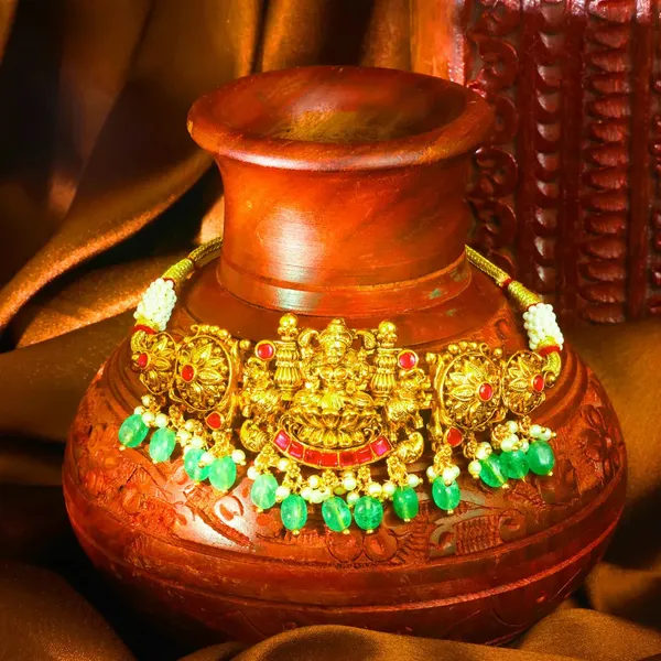Lakshmi_Antique_Temple_Jewellery_Bridal_Choker_Set_With_Green_Drops_J_477_Red