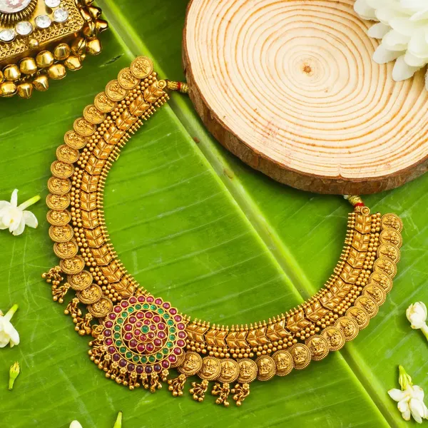 Sampada_Kasu_Temple_Jewellery_Short_Necklace_Set_For_Festive_Styling_K_1802_Green