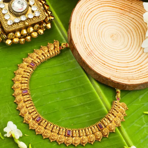 Haritha_Lakshmi_Temple_Jewellery_Short_Necklace_Set_With_Green_Stones_K_1805_Red