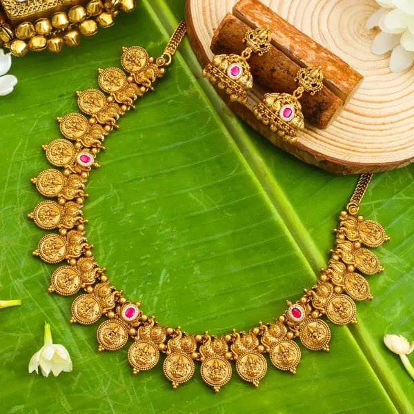 Lakshmi_Kasu_Temple_Jewellery_Short_Necklace_Set_With_Coin_Design_J_938_Red