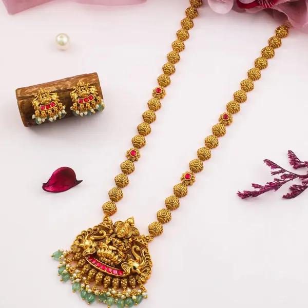 Kamalapriyan_Haram_Gold_Plated_Vishnu_Lotus_Temple_Necklace_Set_J_958_Red