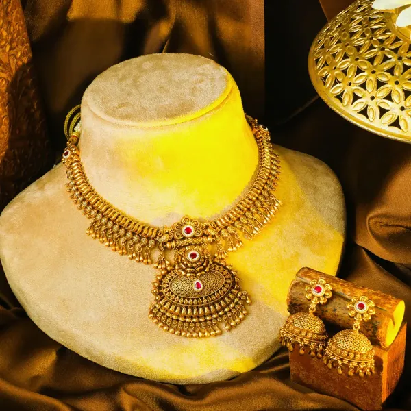 Padmavathi_Rekha_Haar_Short_Necklace_Set_Gold_Plated_Temple_Jewellery_J_850_Red