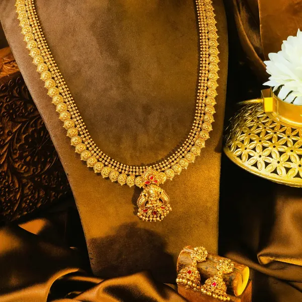 Antique_Pachi_Swarna_Haar_Long_Necklace_Set_Gold_Plated_Temple_Jewellery_J_1757_Red