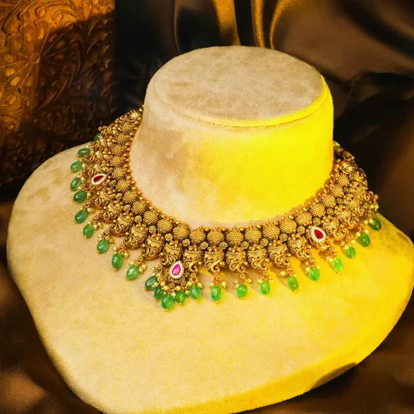Swarna_Kodi_Muthu_Kanti_Short_Necklace_Set_Gold_Plated_Temple_Jewellery_J_1185_Red