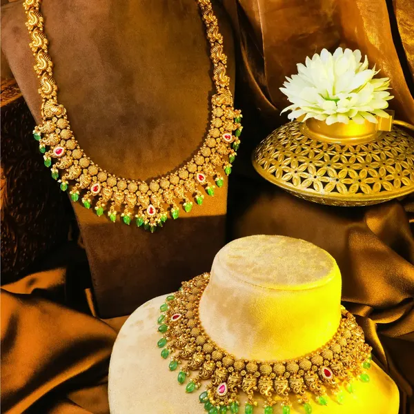 Pachi_Muthu_Swarna_Kanti_Combo_Necklace_Set_Gold_Plated_Temple_J_1185n_Red