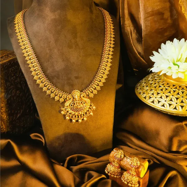 Navaratna_Muthu_Swarna_Kanti_Long_Necklace_Set_Gold_Plated_Temple_K_1894_Red