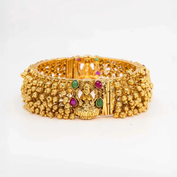 Lakshmi_Lotus_Antique_Gold_Plated_Bangle_K_999_Moti