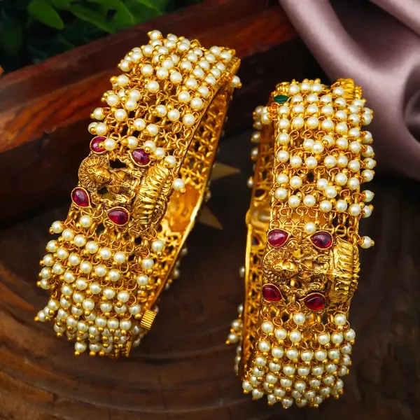 Lakshmi_Lotus_Antique_Gold_Plated_Bangle_K_999_Moti