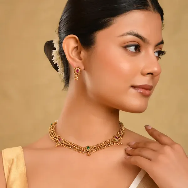 Classic_South_Temple_Short_Necklace_Set_Ruby_Emerald_Pearl_Detailing_T_38_Gold_Green