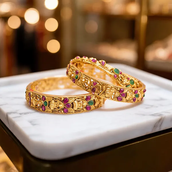Elegant_Gold_Plated_Temple_Bangle_Green