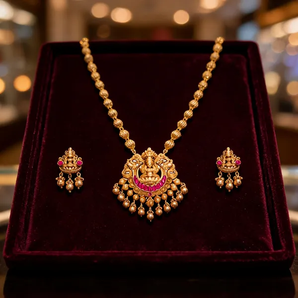 Lakshmi_Mata_Pendant_Set_Red