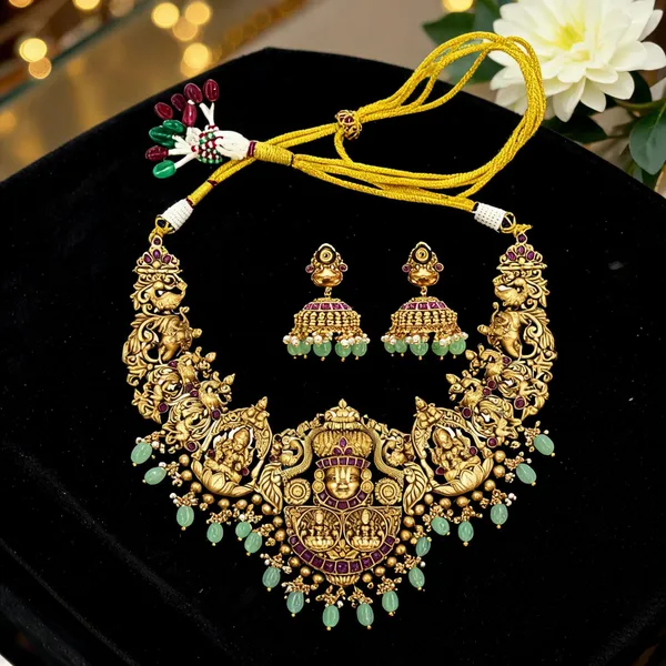 Srihari_Sovereign_Necklace_Set_Green