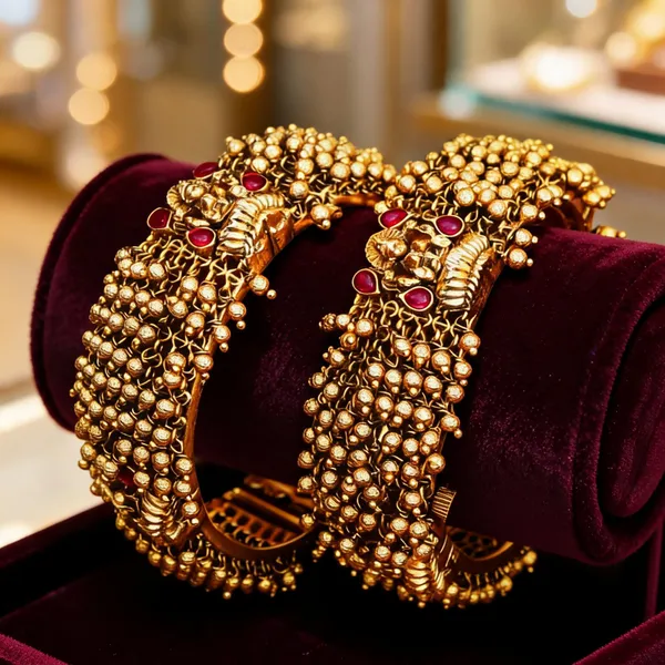 Lakshmi_Lotus_Antique_Gold_Plated_Bangle_Red