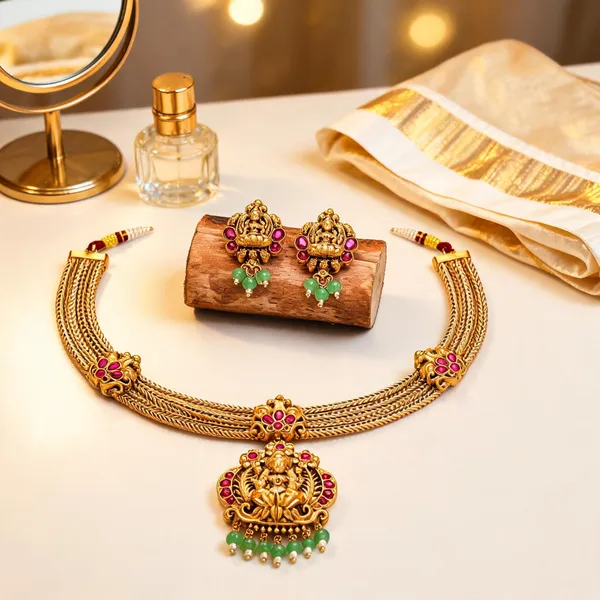 Divine_Charm_Short_Necklace_Set_Red