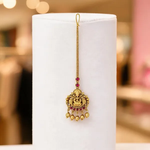 Antique_Gold_Plated_Maang_Tikka_With_Lakshmi_Motif_Red