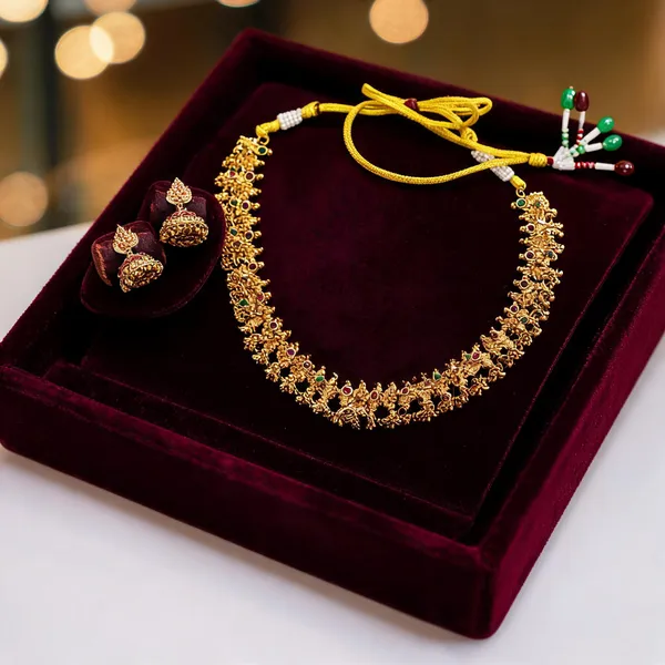 Antique_Gold_Plated_Temple_Necklace_Set_Bridal_Short_Design_Green
