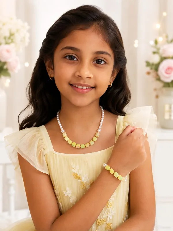 Yellow_Acrylic_Pearl_Beaded_Necklace_Bracelet_Set_For_Girls