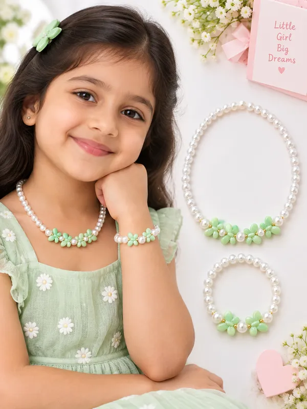 Green_Acrylic_Butterfly_Pearl_Beaded_Necklace_Bracelet_Set_For_Girls