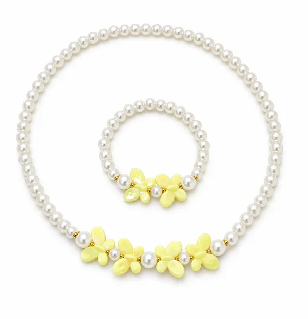 Yellow_Acrylic_Butterfly_Pearl_Beaded_Necklace_Bracelet_Set_For_Girls