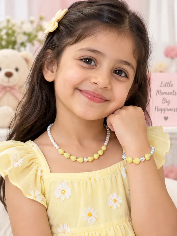 Yellow_Acrylic_Beaded_Necklace_And_Bracelet_Set_For_Girls